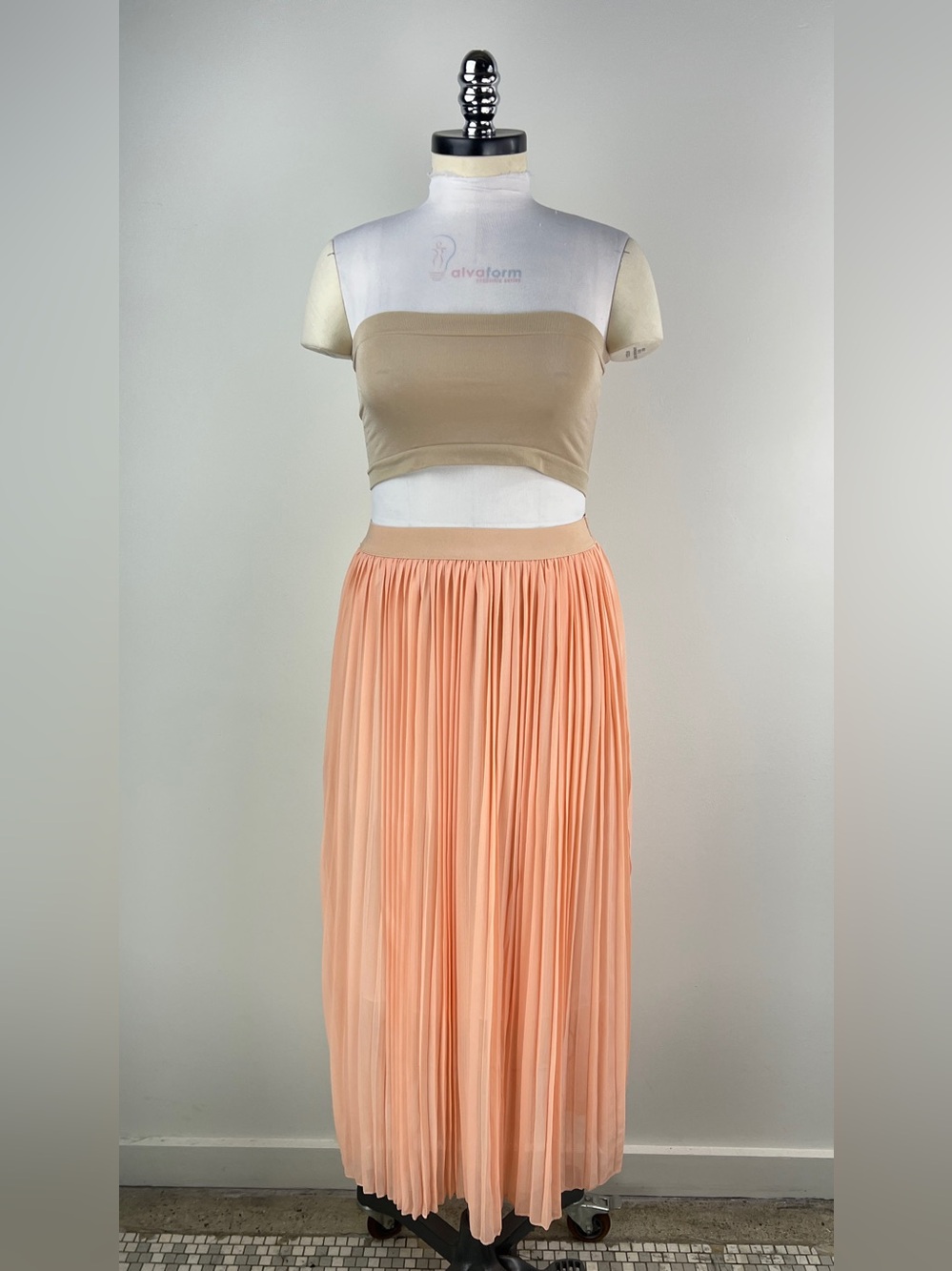 💚 3700. Pleated Maxi Skirt - Peach